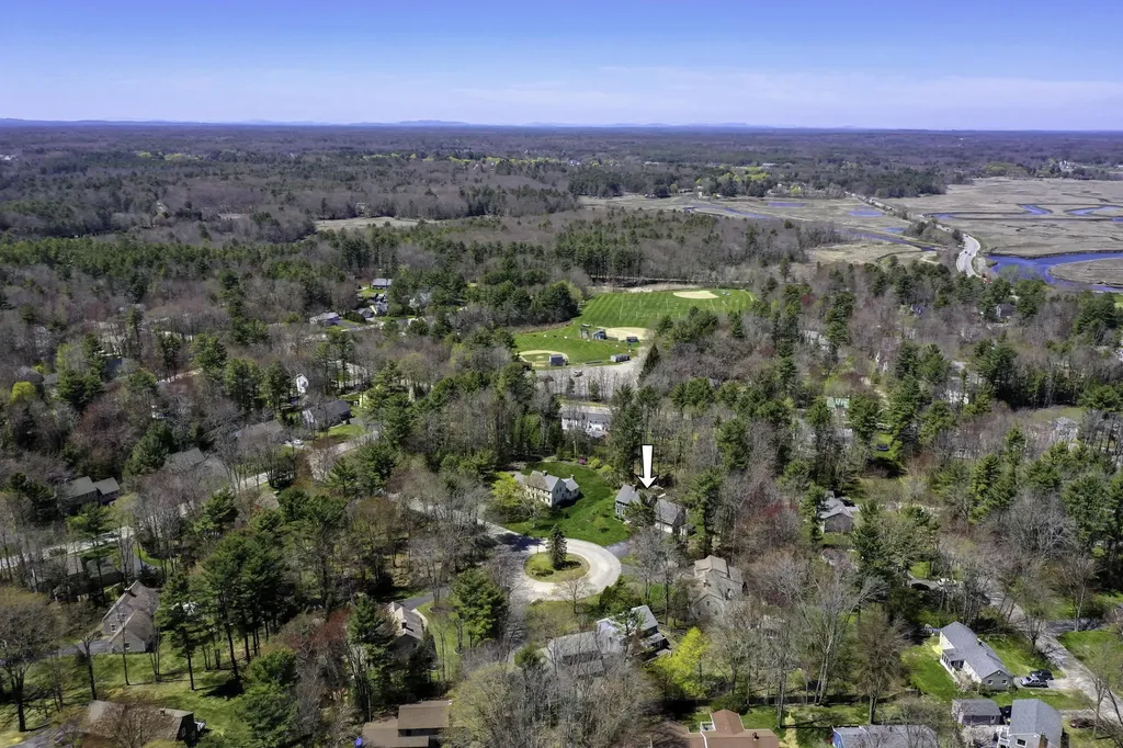 4 Tanglewood Circle Scarborough ME 04074
