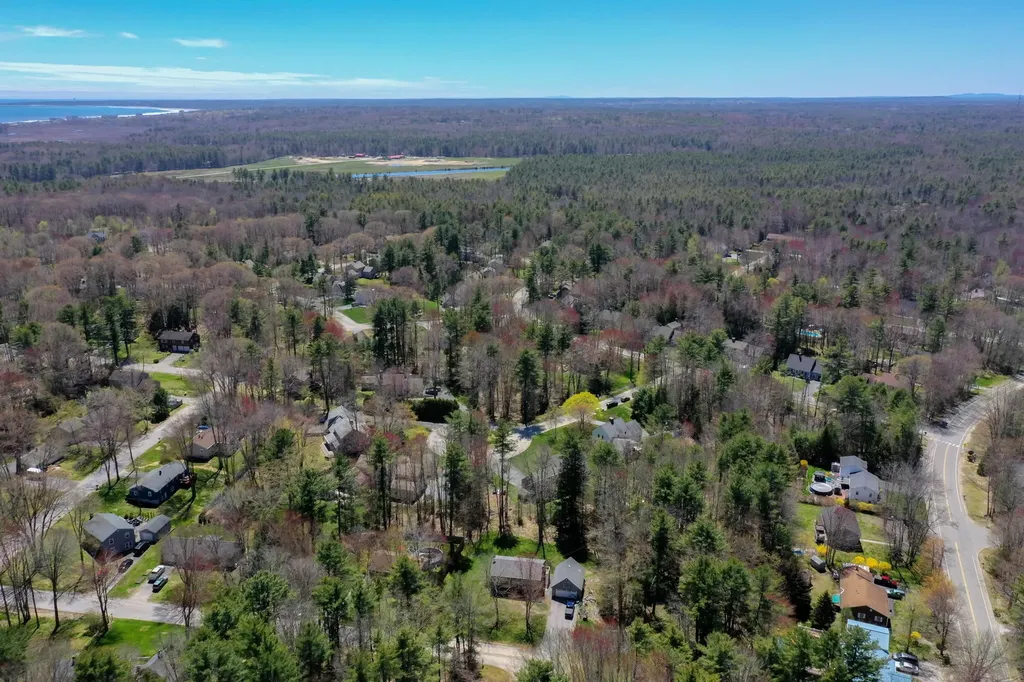 4 Tanglewood Circle Scarborough ME 04074