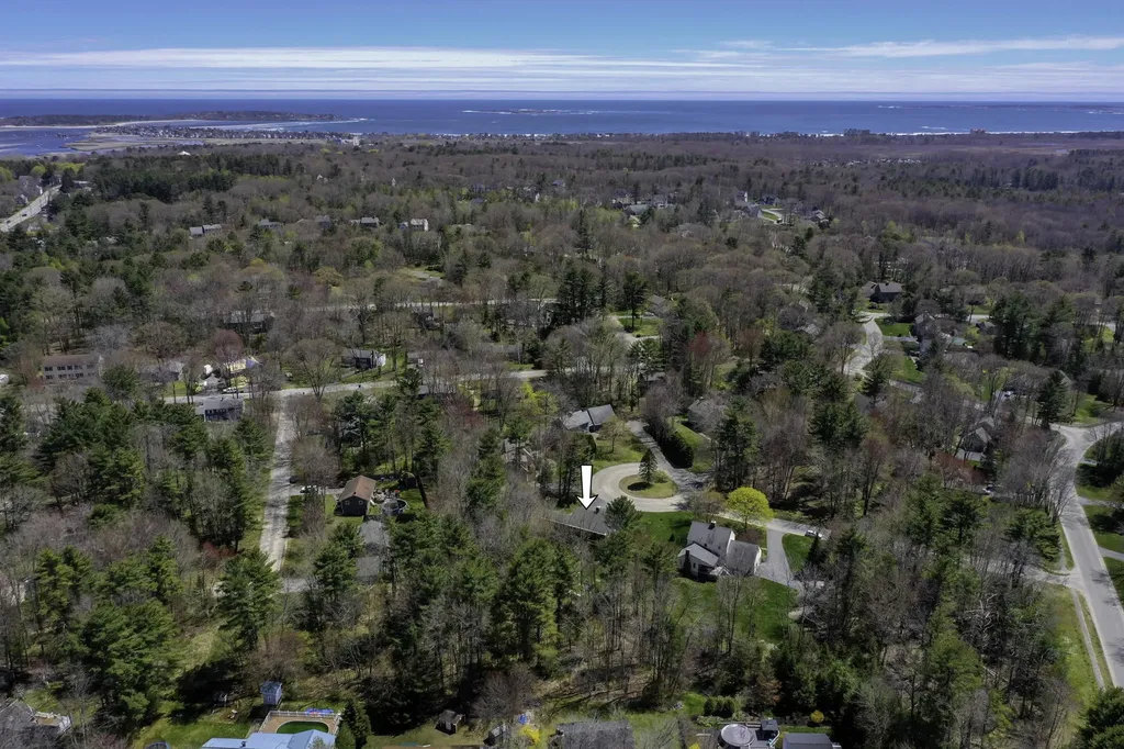 4 Tanglewood Circle Scarborough ME 04074