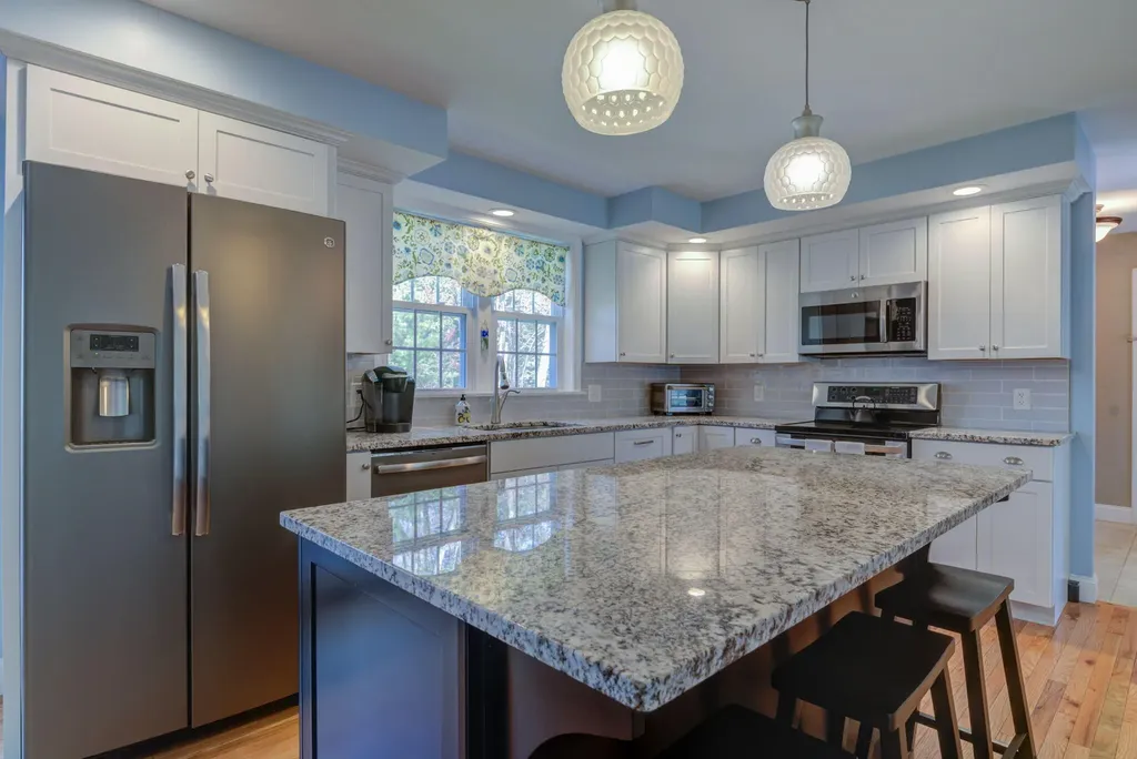 4 Tanglewood Circle Scarborough ME 04074