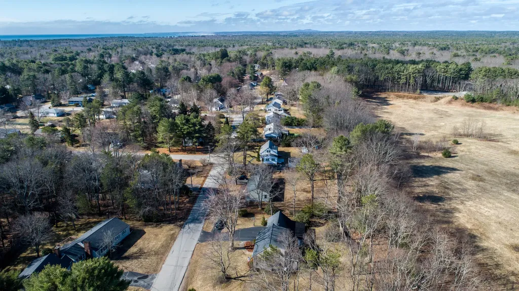 20 Woodside Drive Kennebunk ME 04043