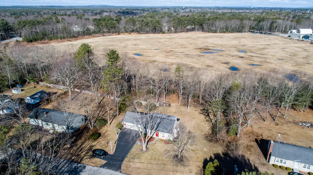 20 Woodside Drive Kennebunk ME 04043