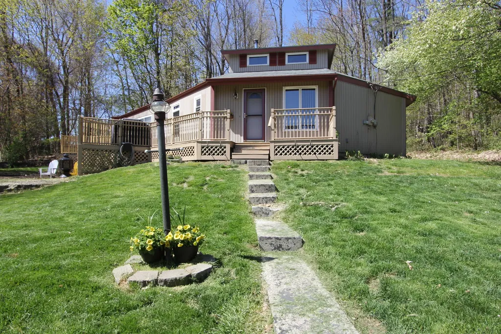 4 Butler Drive Lewiston ME 04240