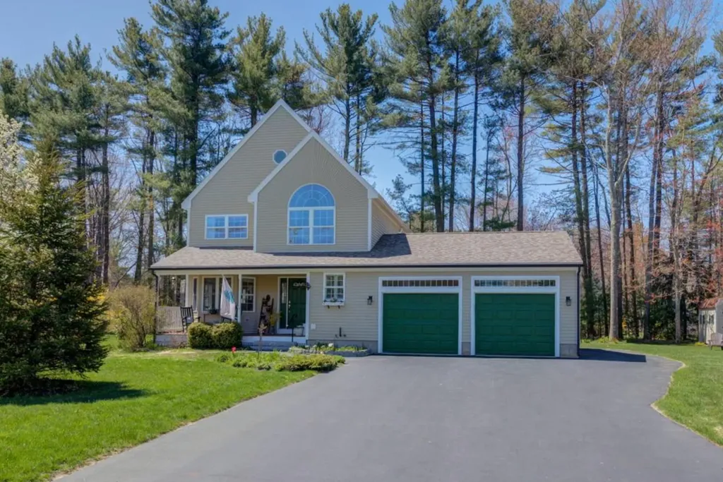 4 Sofia Road Saco ME 04072