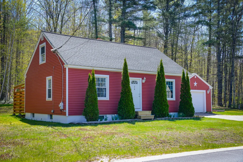 710 Beech Hill Road Auburn ME 04210
