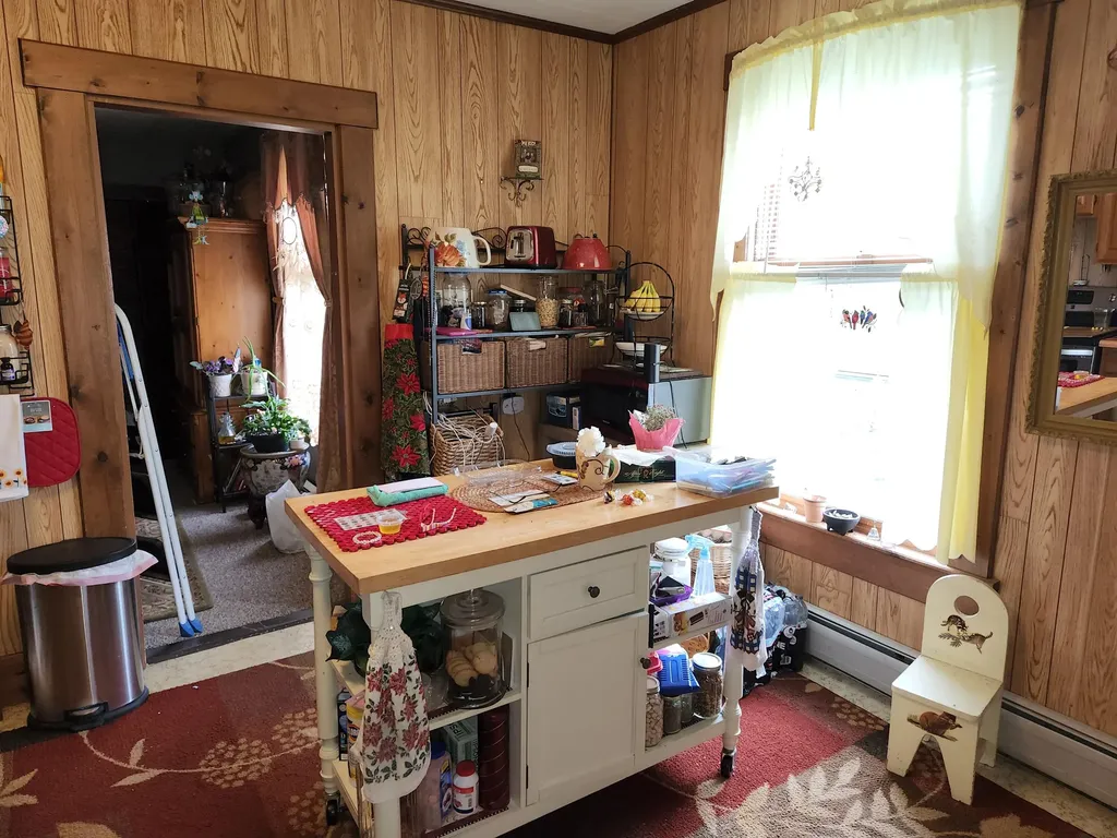 102 Lee Road Lincoln ME 04457
