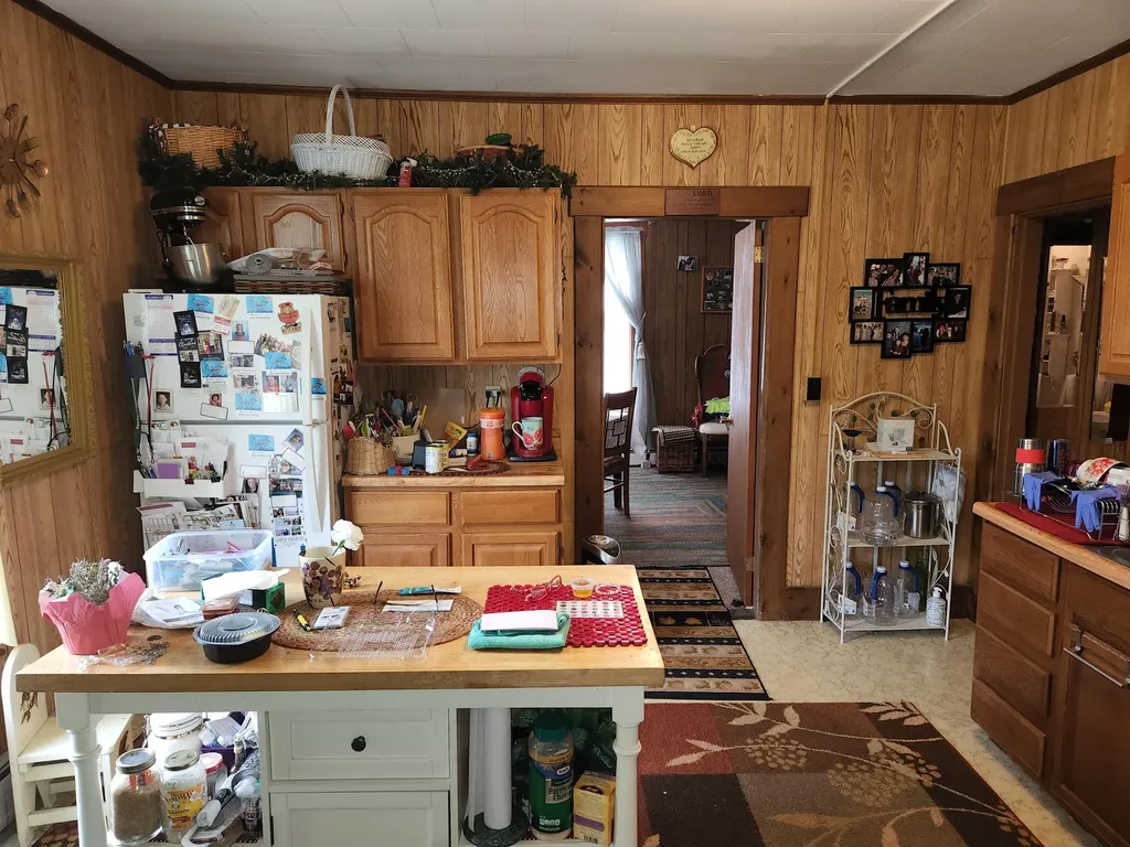 102 Lee Road Lincoln ME 04457