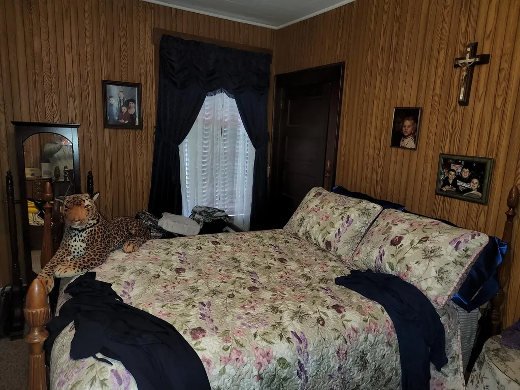 102 Lee Road Lincoln ME 04457