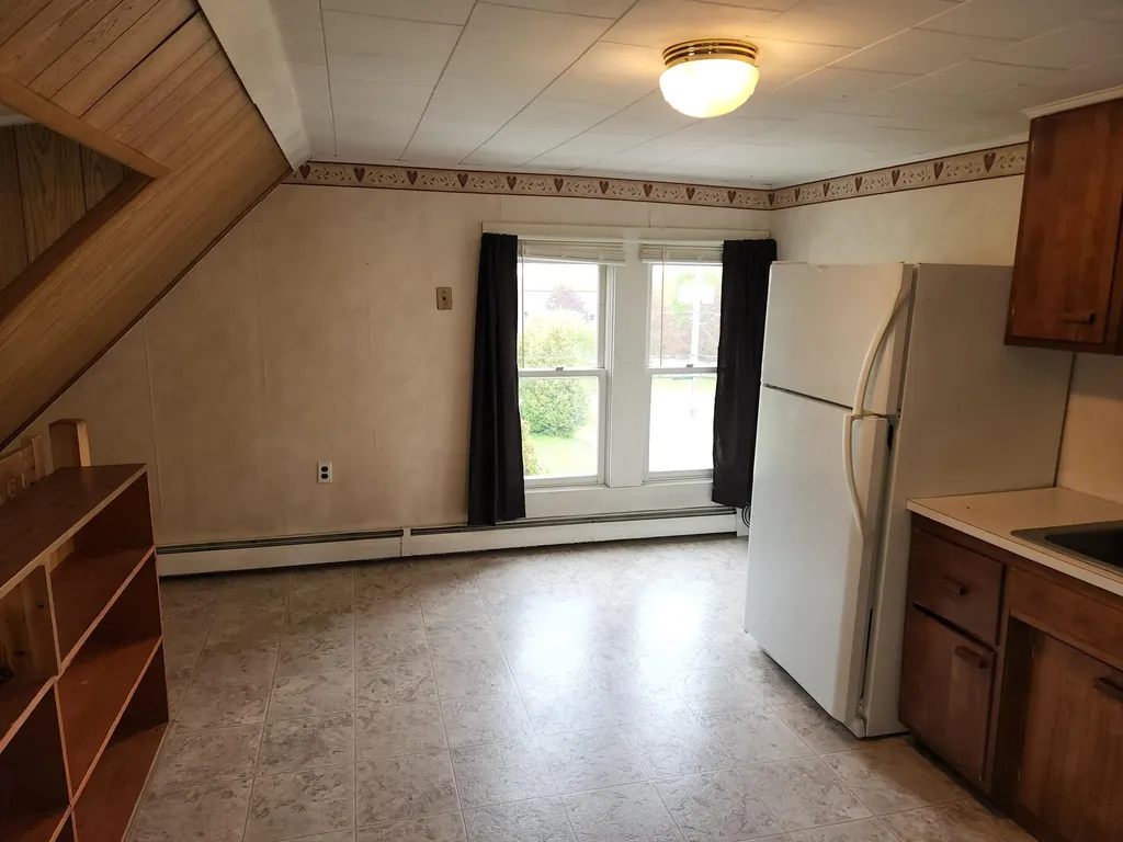 102 Lee Road Lincoln ME 04457