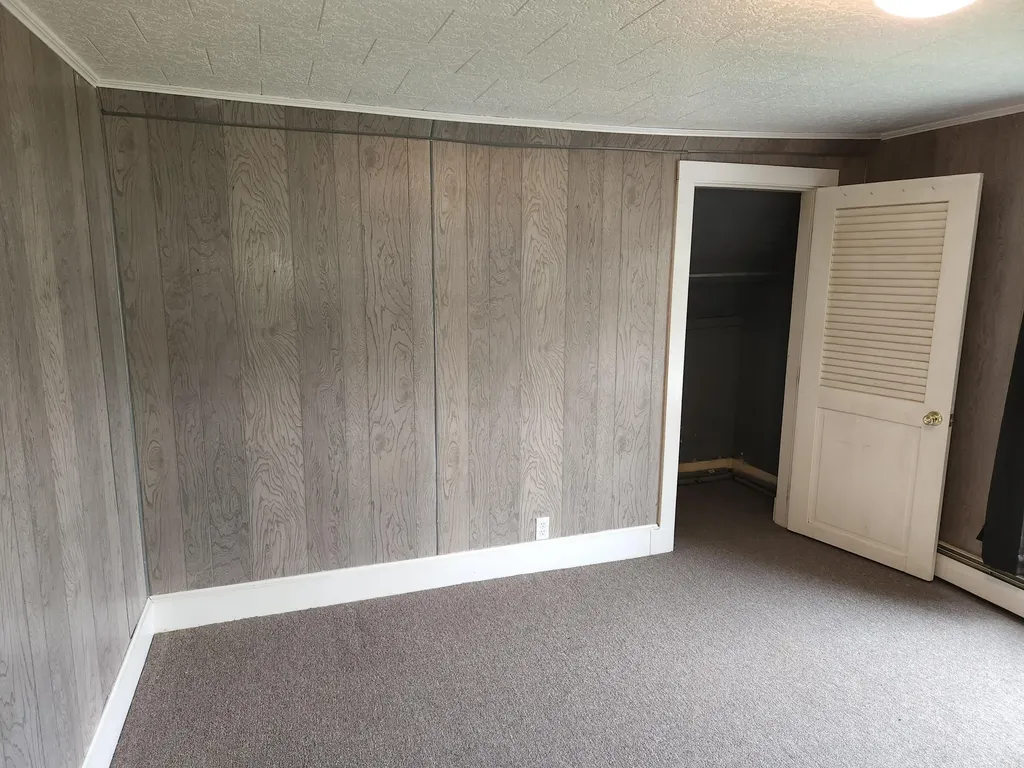 102 Lee Road Lincoln ME 04457