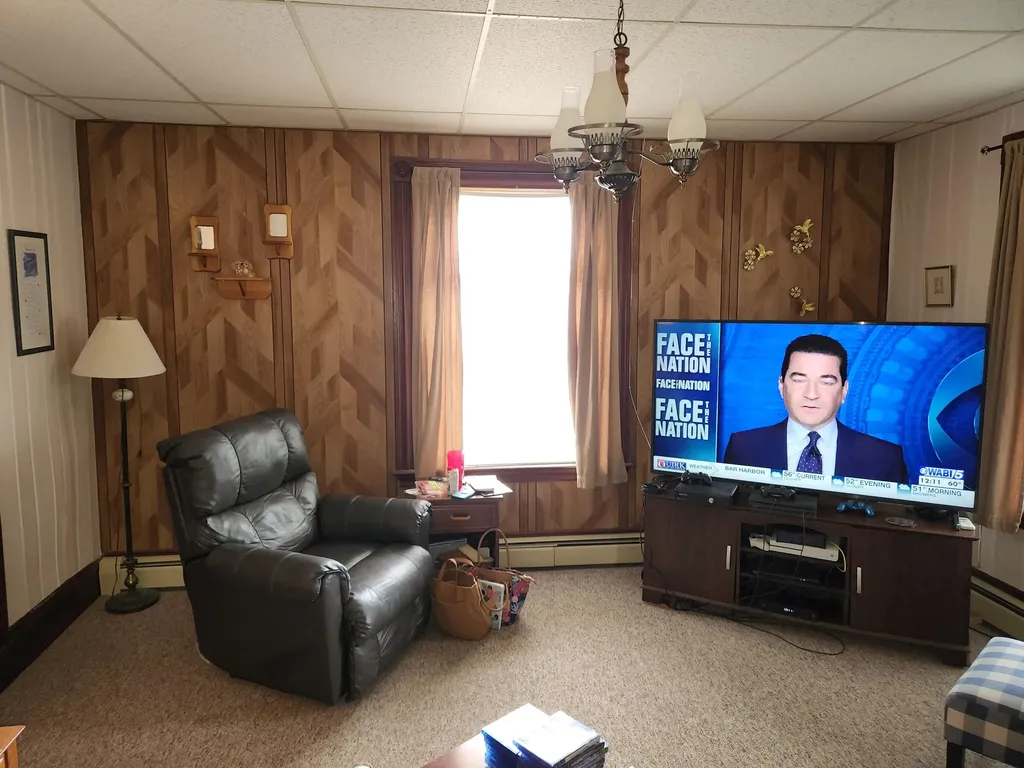 102 Lee Road Lincoln ME 04457