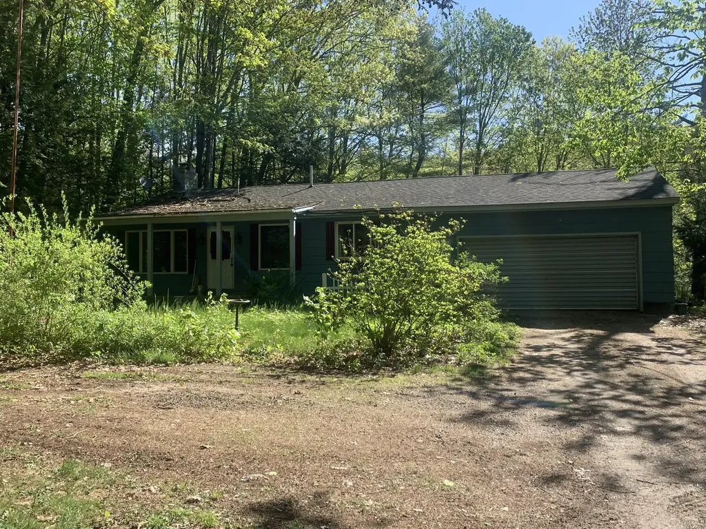 35 Harrison Road Naples ME 04055