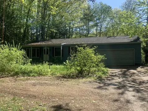 35 Harrison Road Naples ME 04055