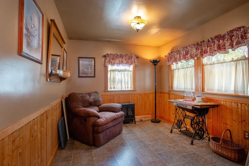157 Old Bath Road Wiscasset ME 04578