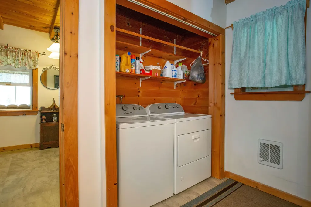 157 Old Bath Road Wiscasset ME 04578