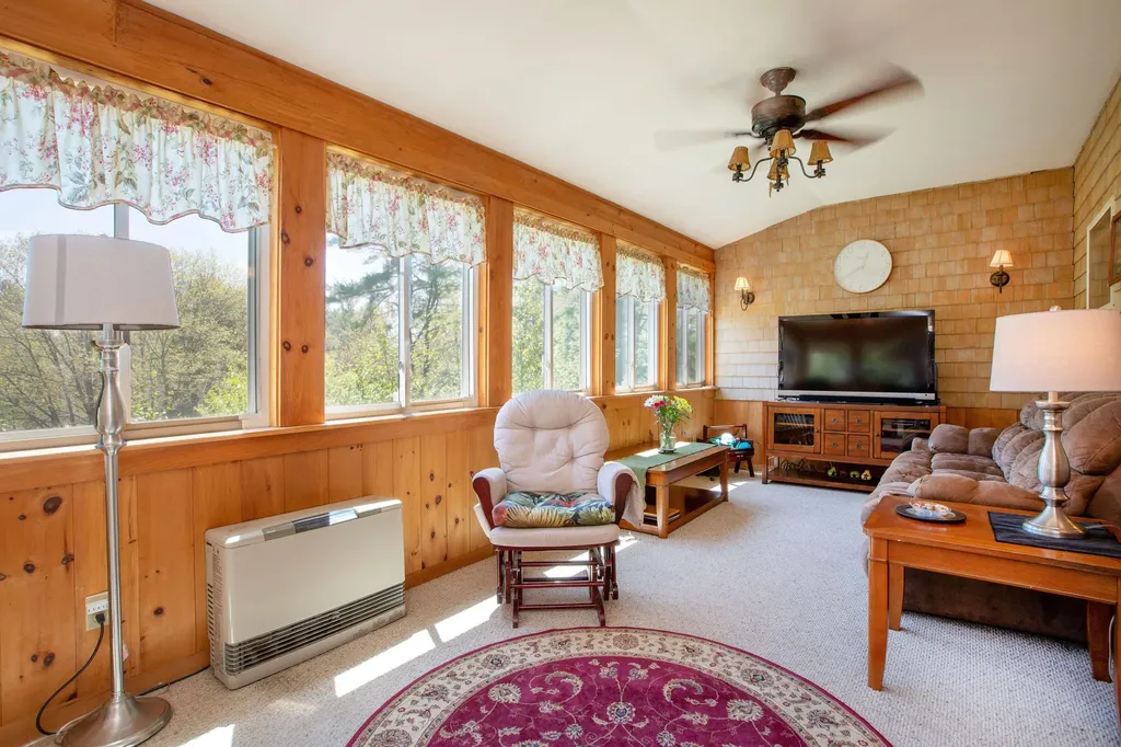 157 Old Bath Road Wiscasset ME 04578