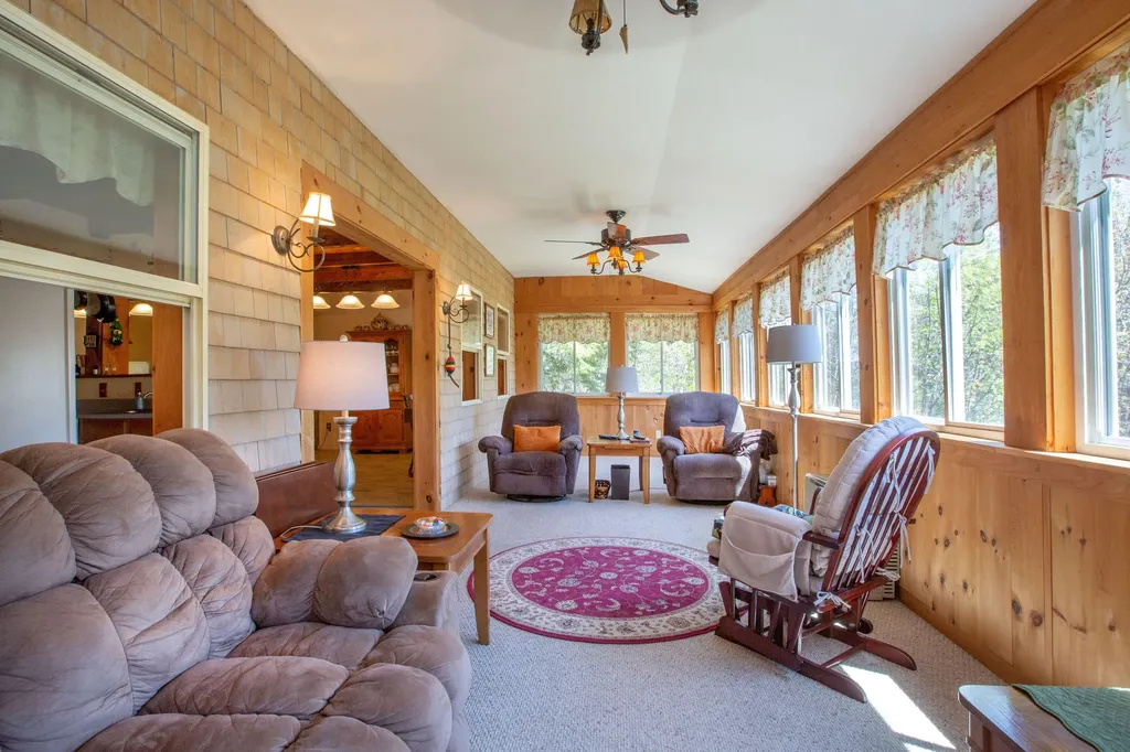 157 Old Bath Road Wiscasset ME 04578