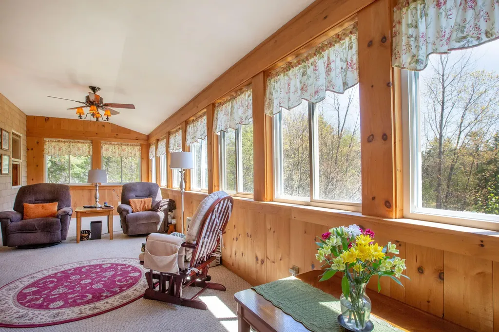 157 Old Bath Road Wiscasset ME 04578