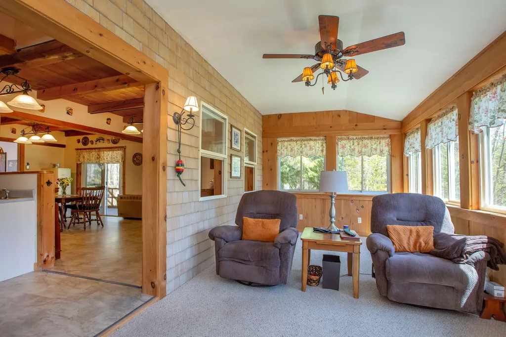 157 Old Bath Road Wiscasset ME 04578