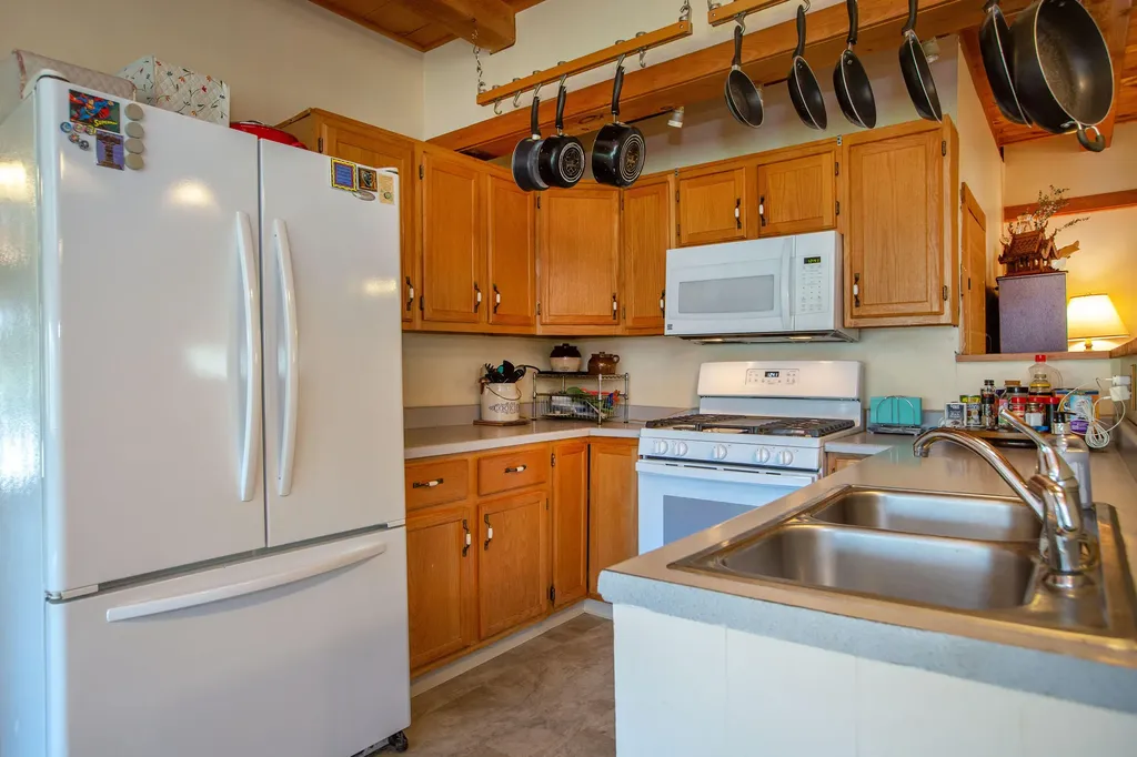 157 Old Bath Road Wiscasset ME 04578