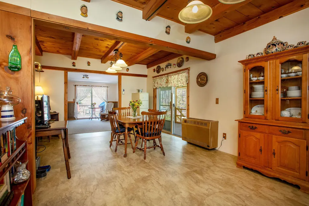 157 Old Bath Road Wiscasset ME 04578