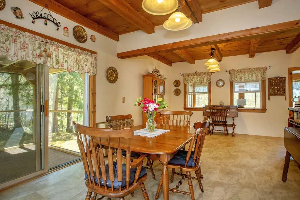 157 Old Bath Road Wiscasset ME 04578