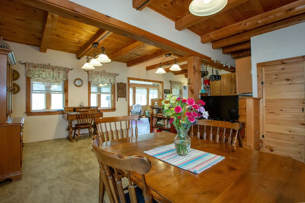 157 Old Bath Road Wiscasset ME 04578