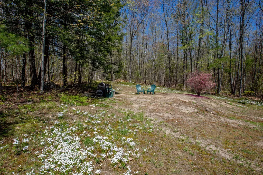 157 Old Bath Road Wiscasset ME 04578