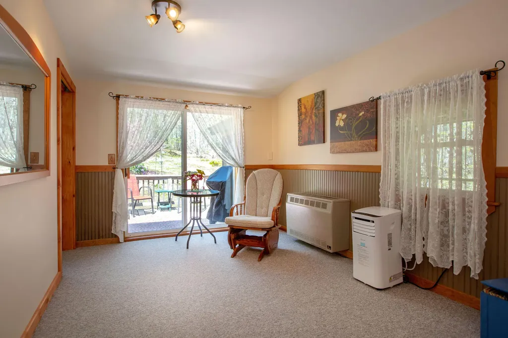 157 Old Bath Road Wiscasset ME 04578