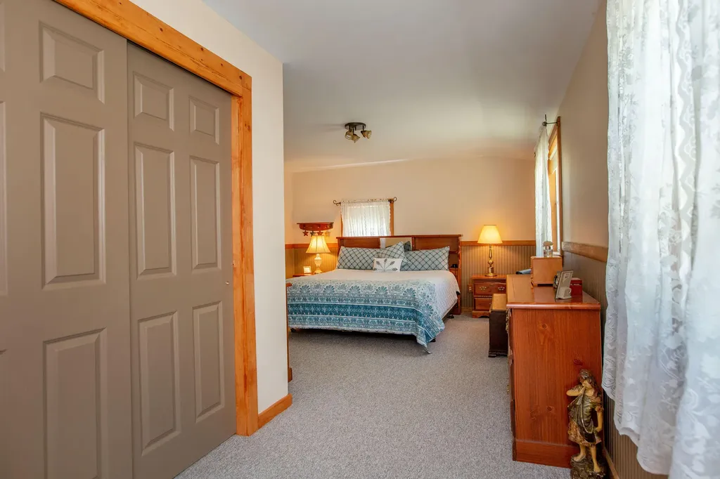 157 Old Bath Road Wiscasset ME 04578