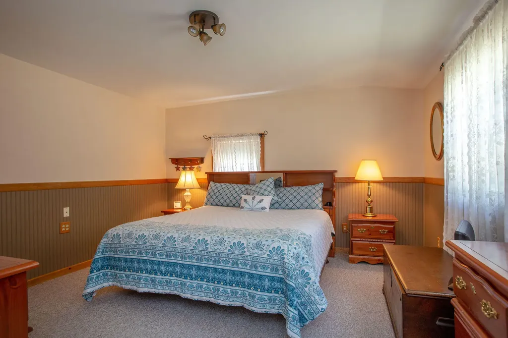 157 Old Bath Road Wiscasset ME 04578