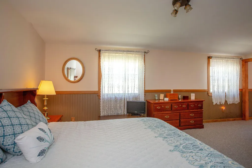 157 Old Bath Road Wiscasset ME 04578
