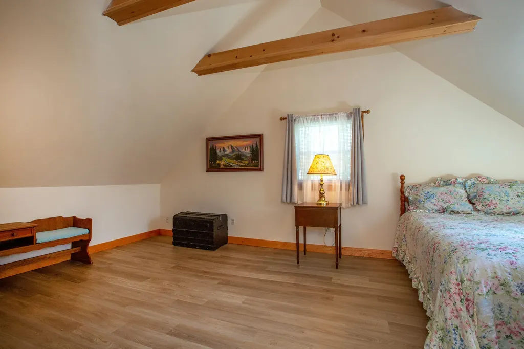 157 Old Bath Road Wiscasset ME 04578