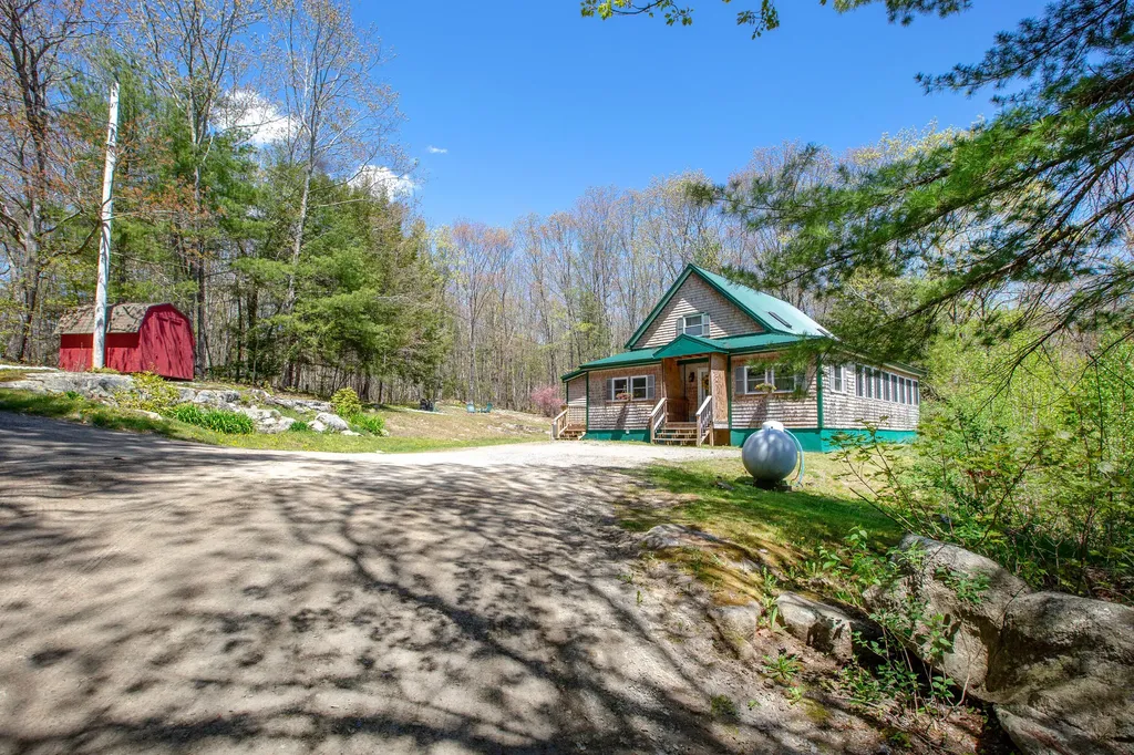 157 Old Bath Road Wiscasset ME 04578