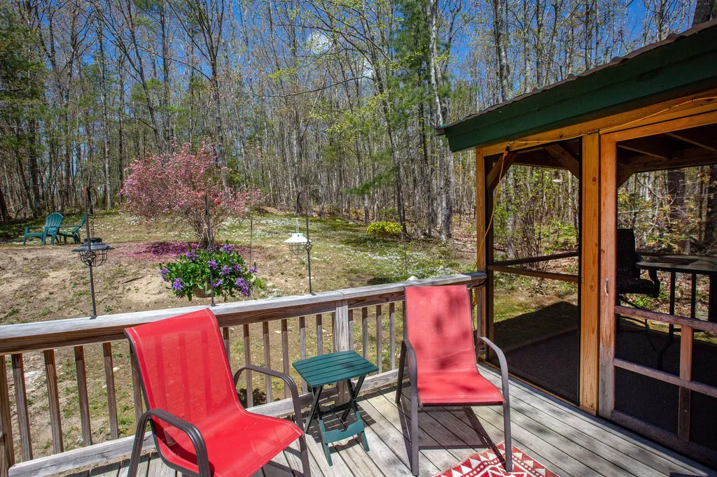 157 Old Bath Road Wiscasset ME 04578