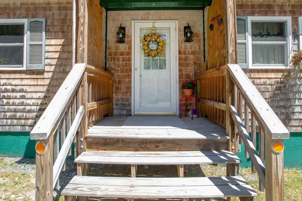 157 Old Bath Road Wiscasset ME 04578
