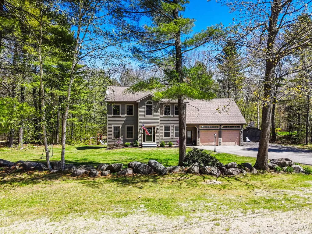 89 Axtell Drive Oakland ME 04963