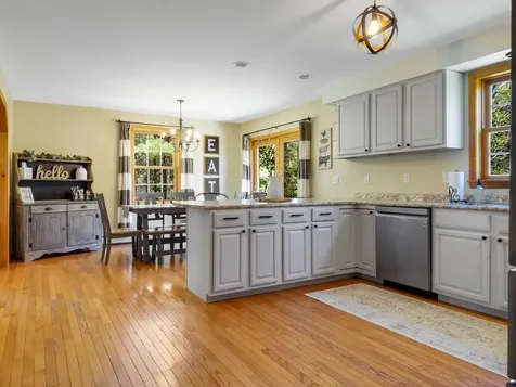 89 Axtell Drive Oakland ME 04963