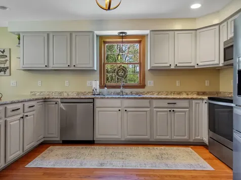 89 Axtell Drive Oakland ME 04963
