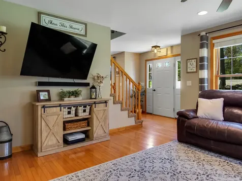 89 Axtell Drive Oakland ME 04963