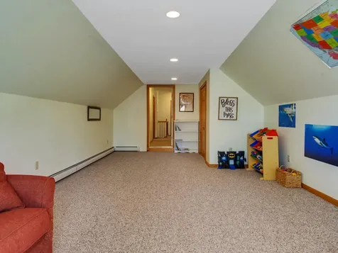 89 Axtell Drive Oakland ME 04963