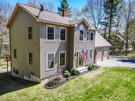 89 Axtell Drive Oakland ME 04963