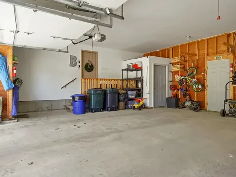 89 Axtell Drive Oakland ME 04963