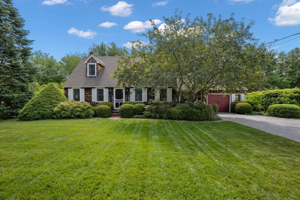 24 Hillview Avenue Saco ME 04072