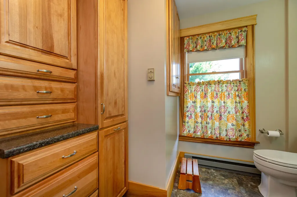 17 Wolcott Street Portland ME 04102