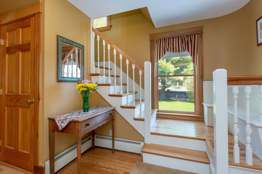 17 Wolcott Street Portland ME 04102