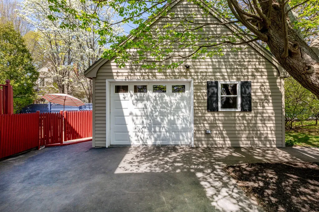 17 Wolcott Street Portland ME 04102