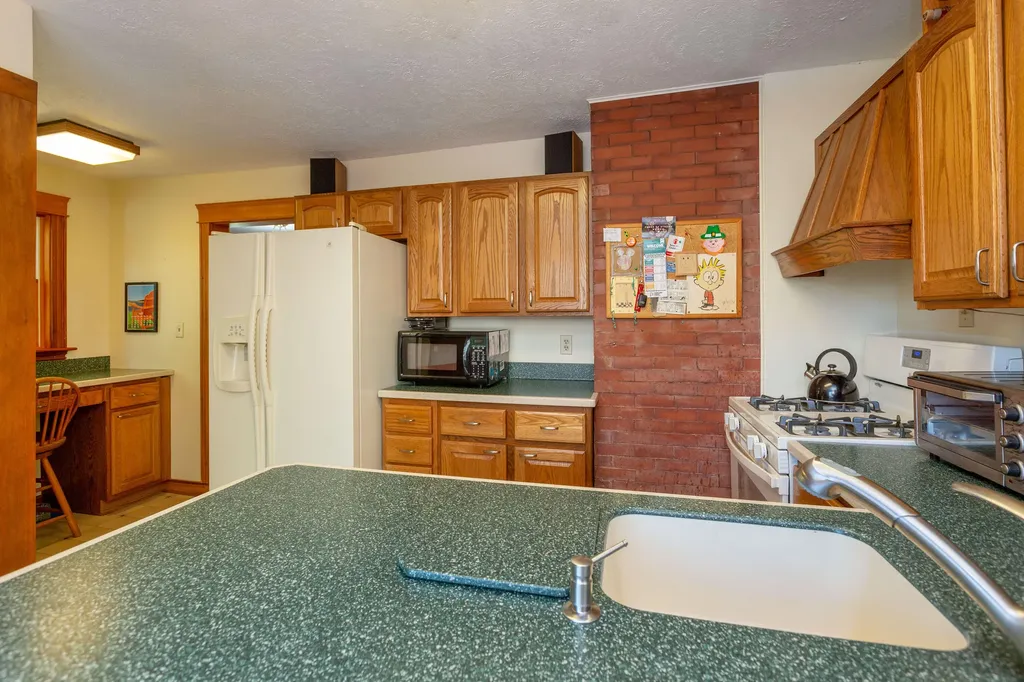 17 Wolcott Street Portland ME 04102