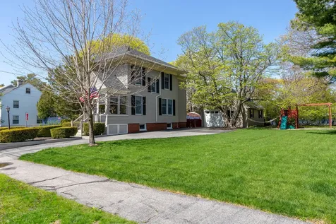 17 Wolcott Street Portland ME 04102