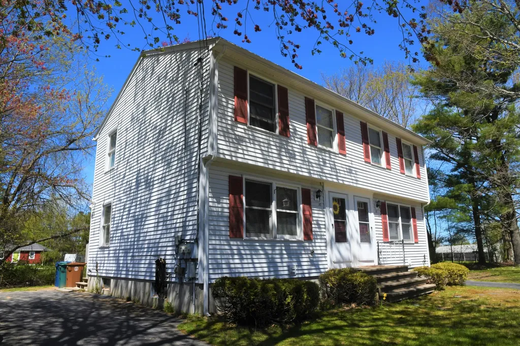 30 Oakwood Drive Saco ME 04072